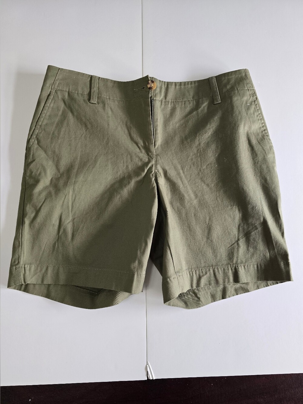 Talbots NWT Olive Green Relaxed Chino Shorts
